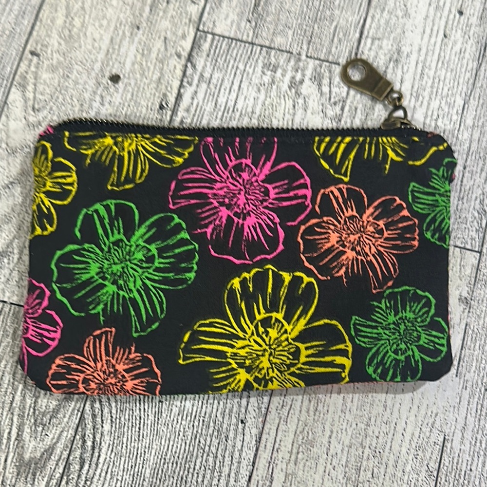 Chic Jem Floral Black Zipper coin Pouch